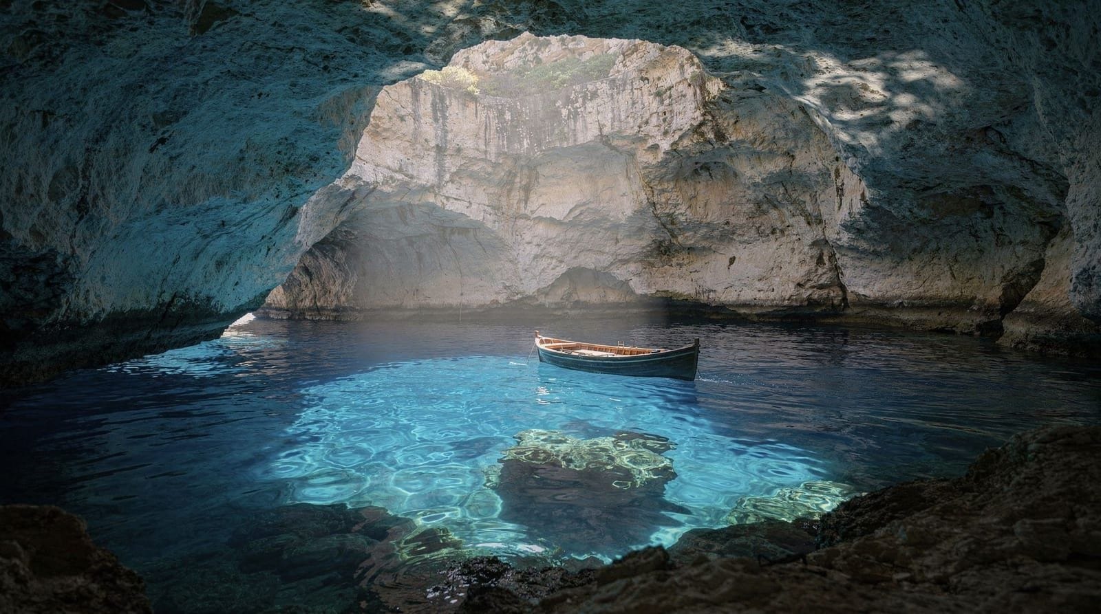From Split: Blue Cave, Hvar, Mamma Mia, 5 Islands Boat Tour