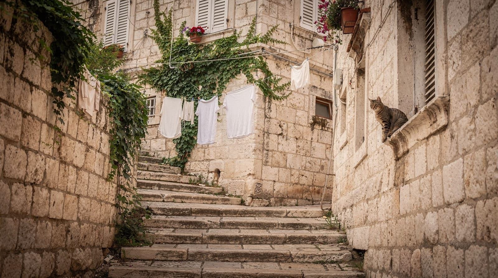 Escape the crowds in Split — practical strategies that actually work — Real tactics for avoiding Split's tourist crowds in peak season — timing, altern