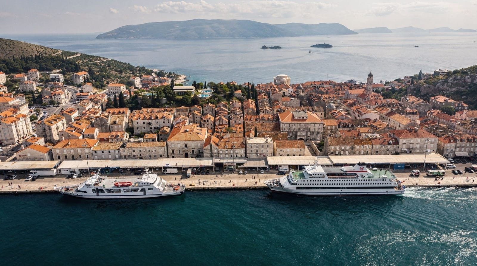 Ferry vs catamaran vs car in Dalmatia — which transport is right for you? — Practical comparison of getting around Dalmatia by car ferry, catamaran, and car