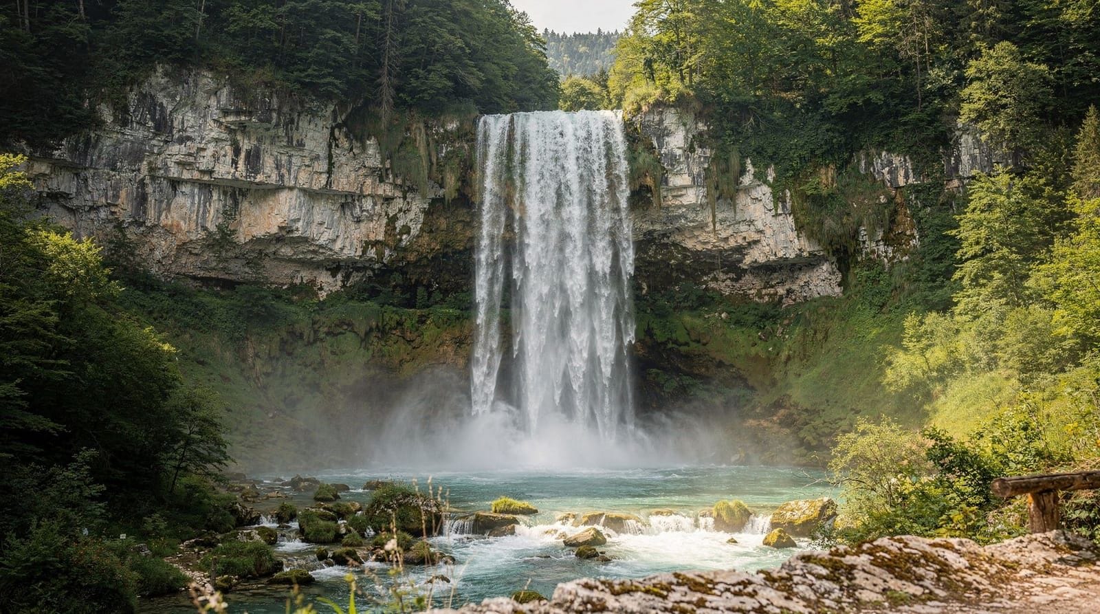 Plitvice Lakes guide: what to know before making the trip from Split — Complete guide to Plitvice Lakes National Park from Split. Tickets, routes, the 