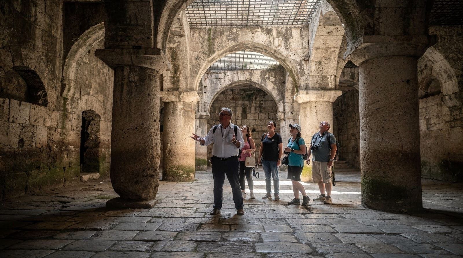 Diocletian's Palace guided walking tour — what to see and how to book — Honest review of guided walking tours of Diocletian's Palace in Split: routes, c